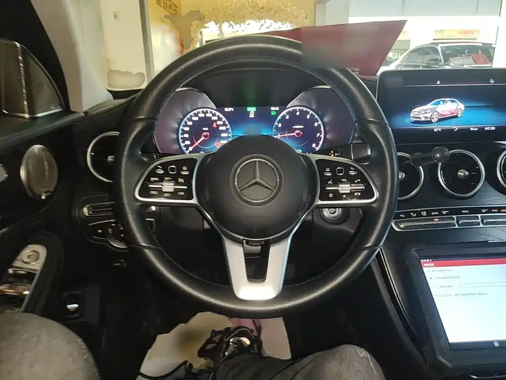 Mercedes-Benz C-Class — миниатюра 11