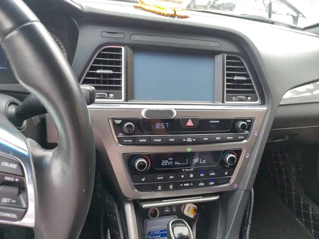 Hyundai Sonata — миниатюра 9