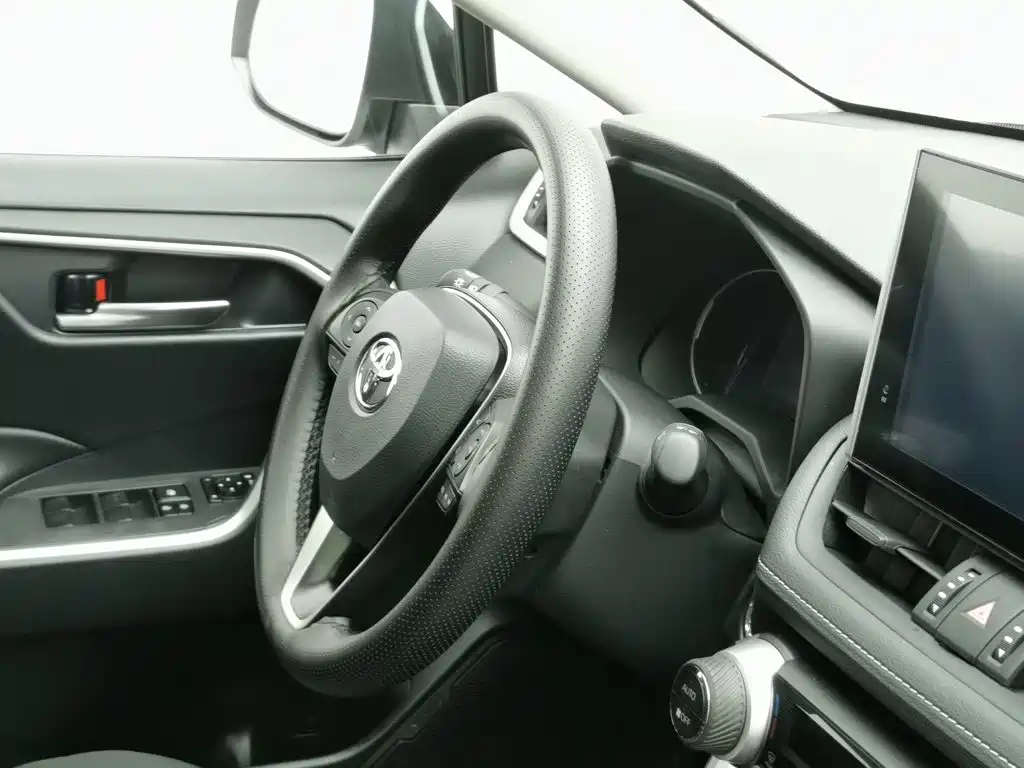 Toyota RAV4 — миниатюра 22