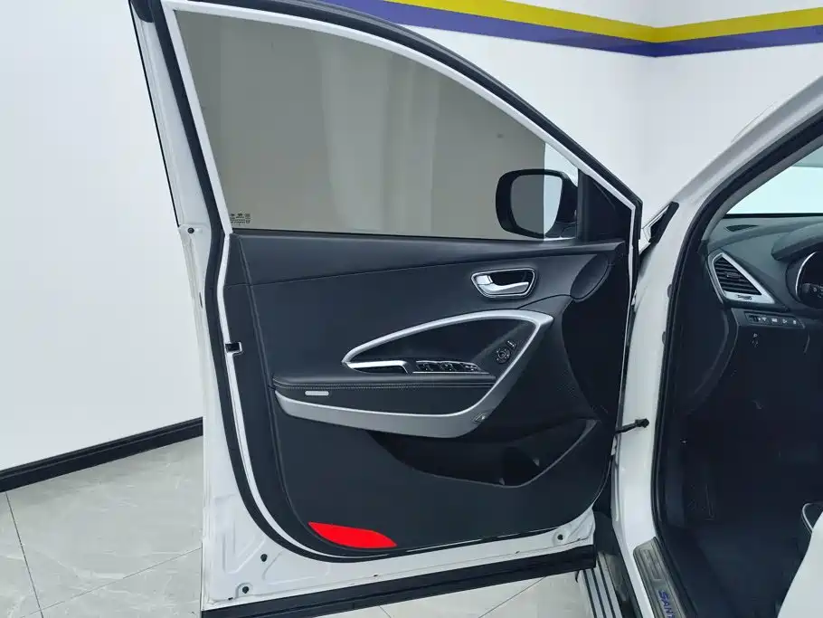 Hyundai Santa Fe — миниатюра 7