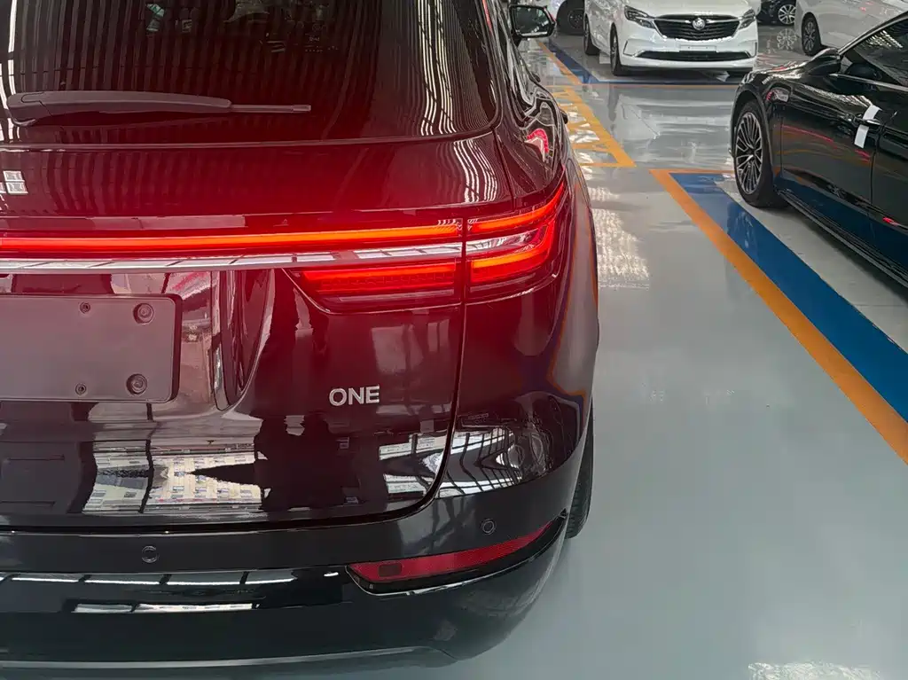 Li Auto Li ONE — миниатюра 12