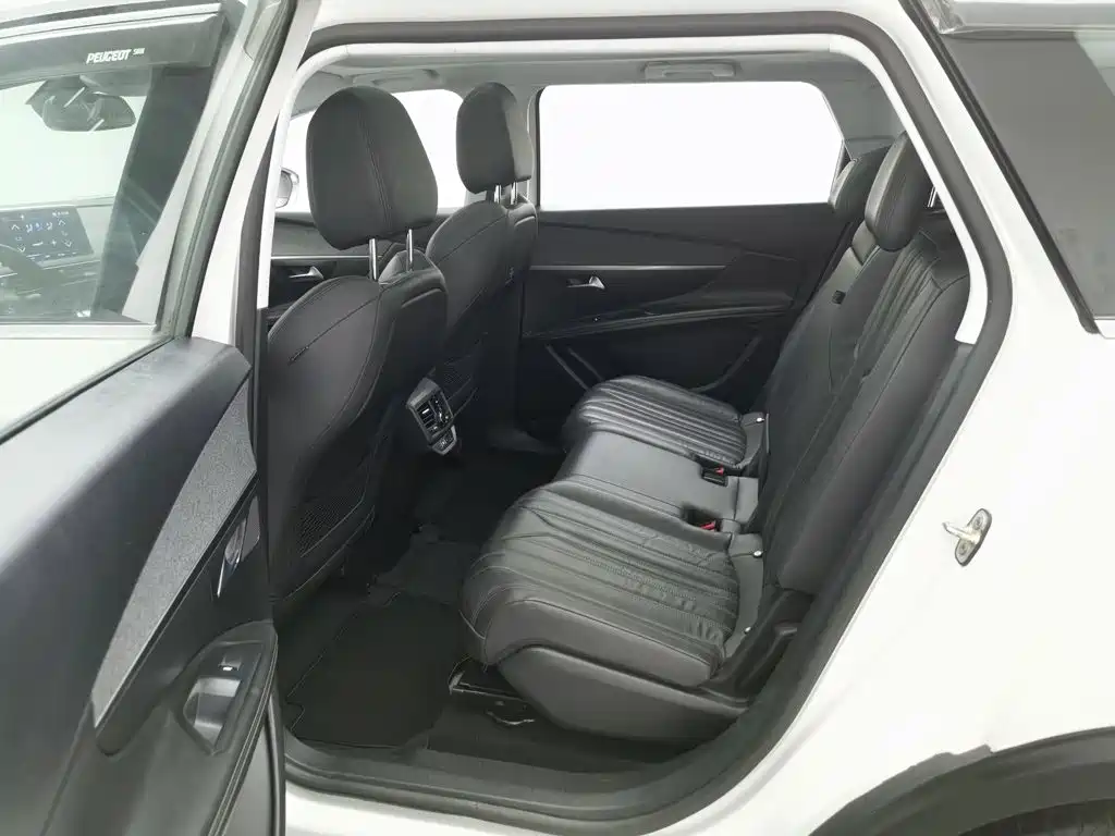 Peugeot 5008 — миниатюра 15