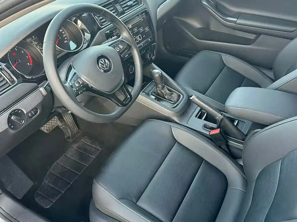 Volkswagen Sagitar — миниатюра 4
