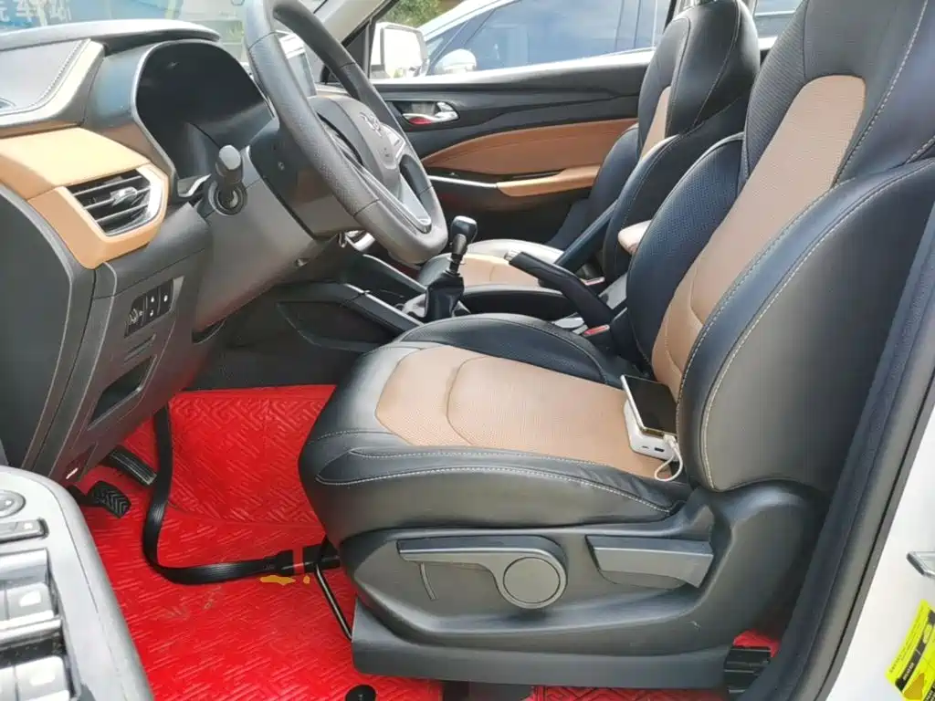 Wuling Hongguang S3 — миниатюра 15