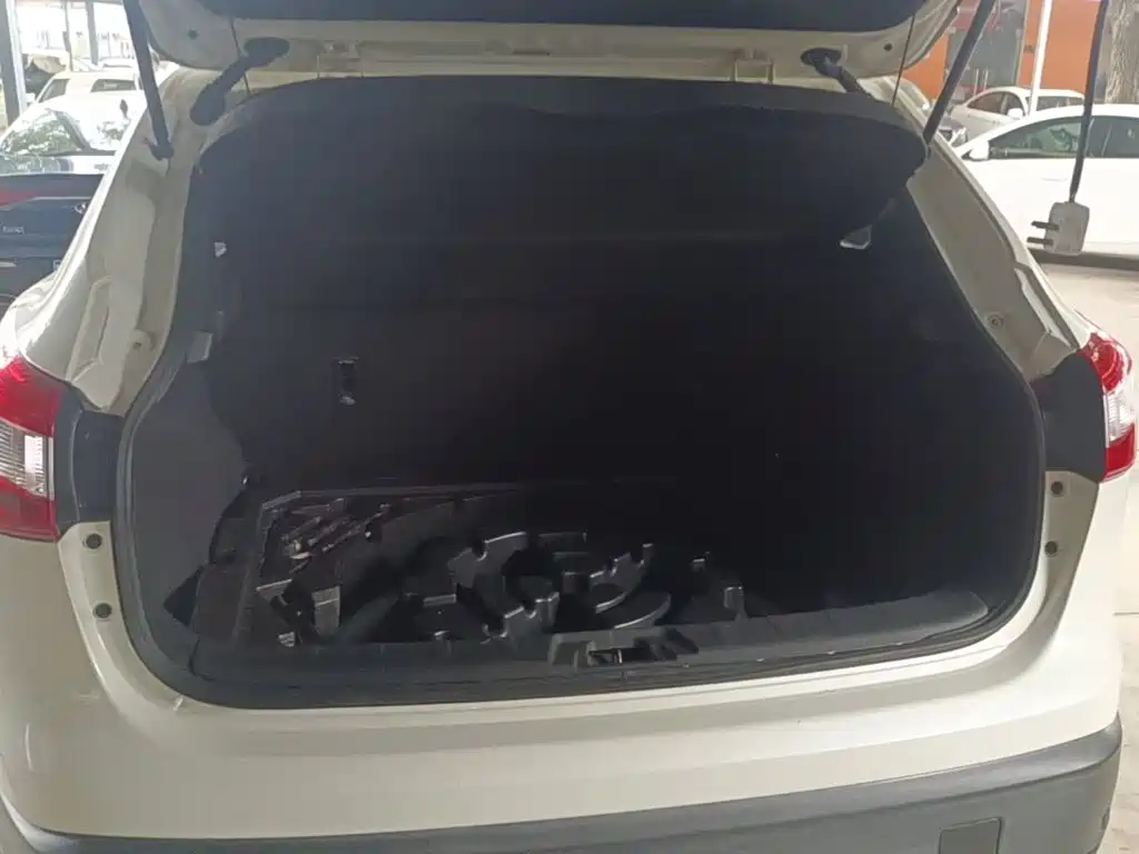 Nissan Qashqai — миниатюра 19