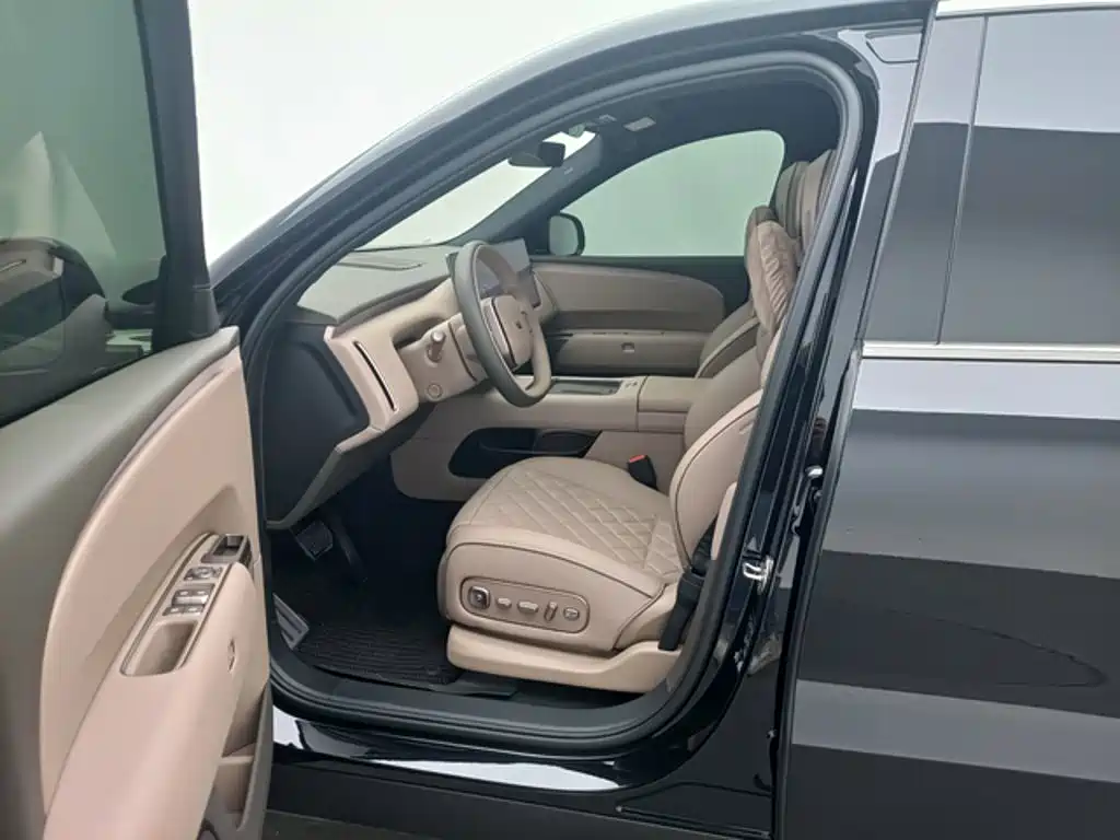 Li Auto Li L8 — миниатюра 7