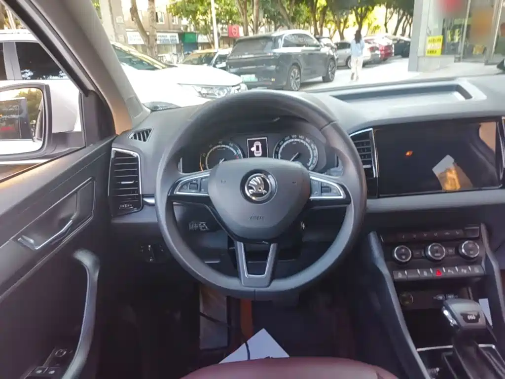 Skoda Karoq — миниатюра 11