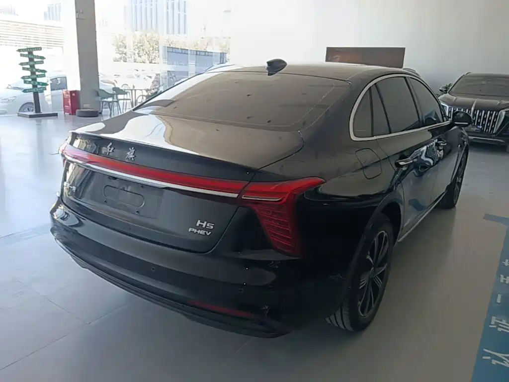 Hongqi Hongqi H5 PHEV — миниатюра 7