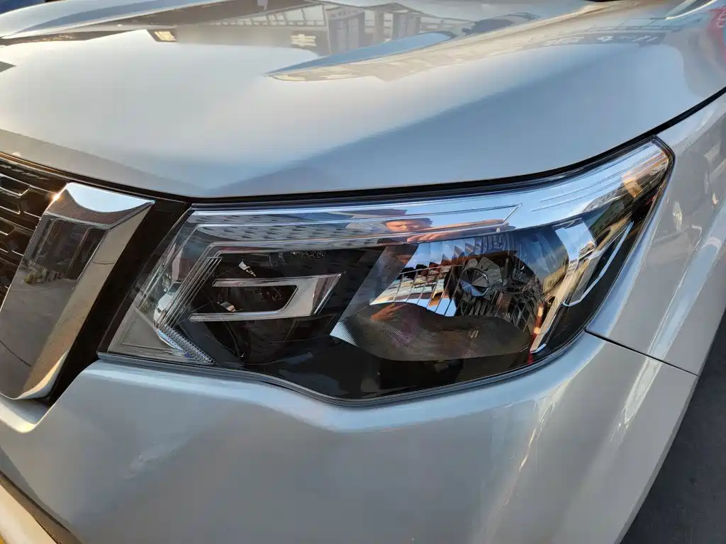 Nissan Terra — миниатюра 17