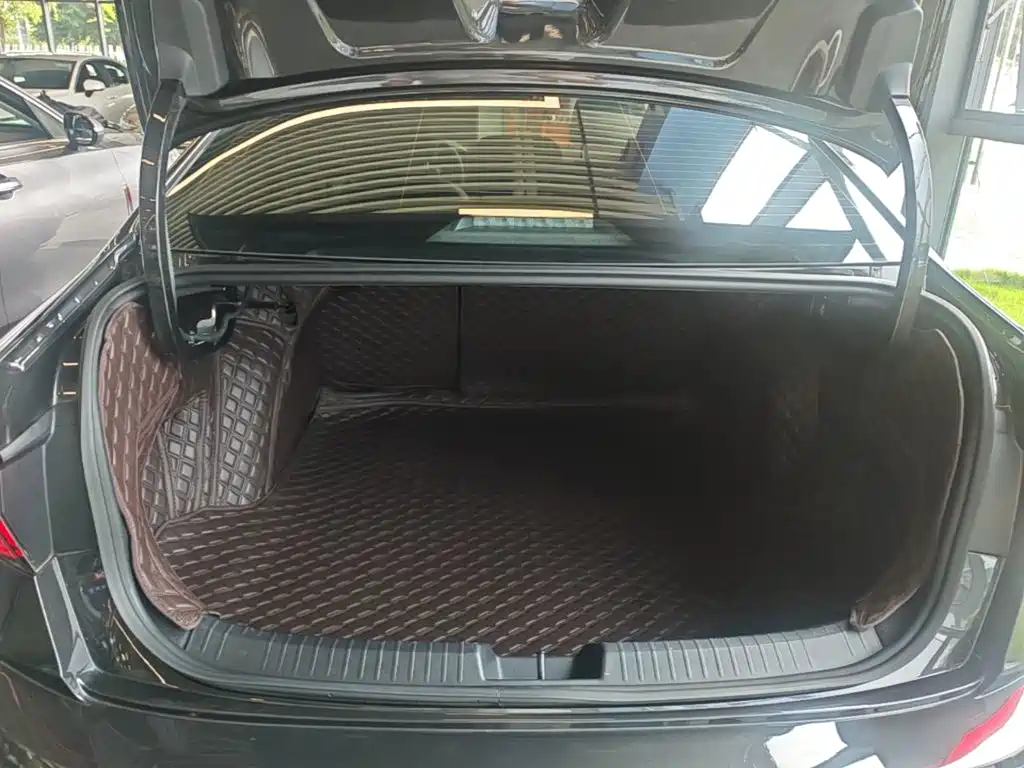 Volkswagen Sagitar — миниатюра 19