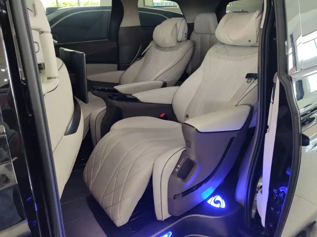 Denza Denza D9 — миниатюра 17