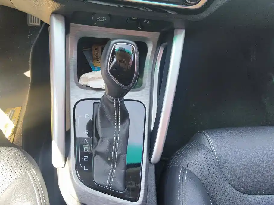 Geely Vision X3 — миниатюра 15