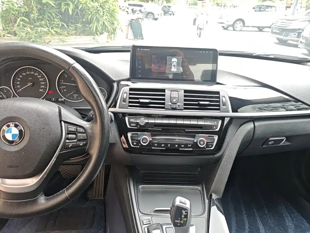 BMW 3 Series — миниатюра 13