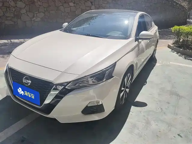 NISSAN TEANA