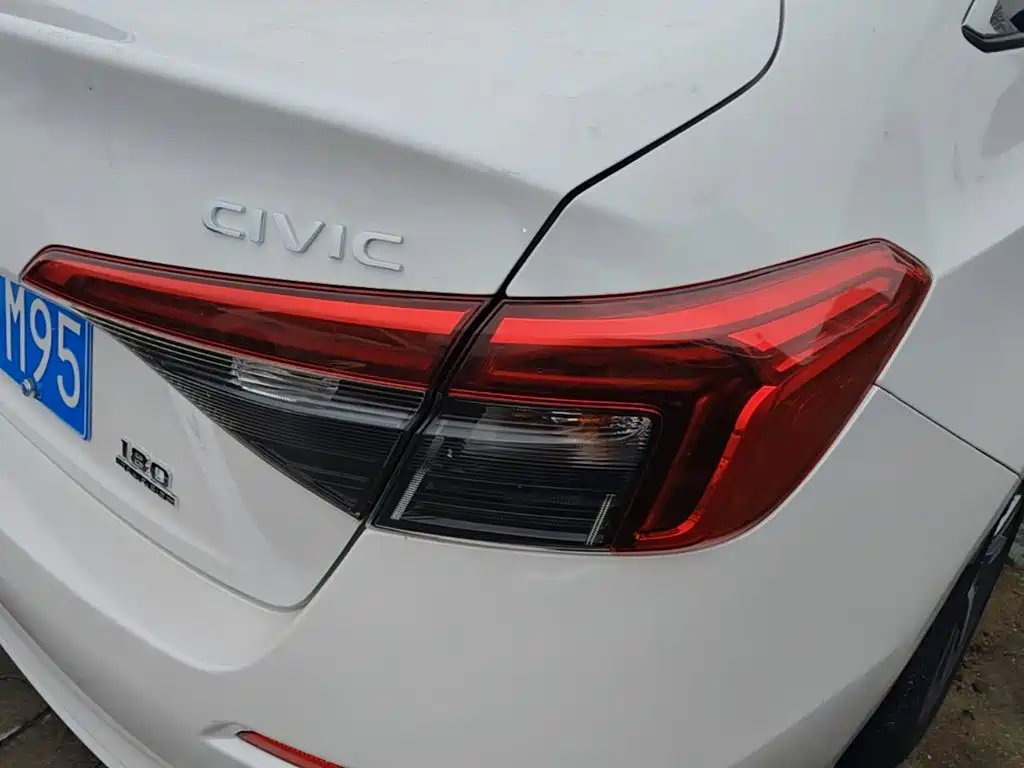 Honda Civic — миниатюра 8