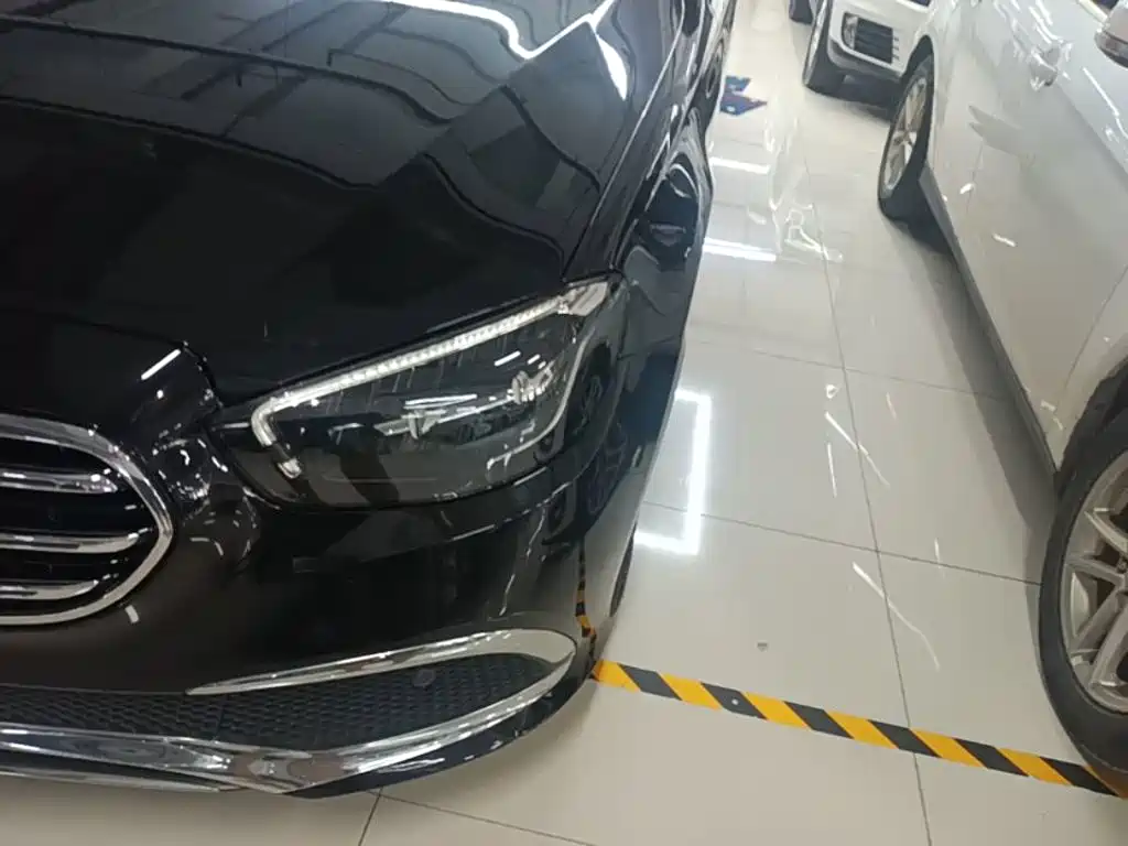Mercedes-Benz E-Class — миниатюра 24