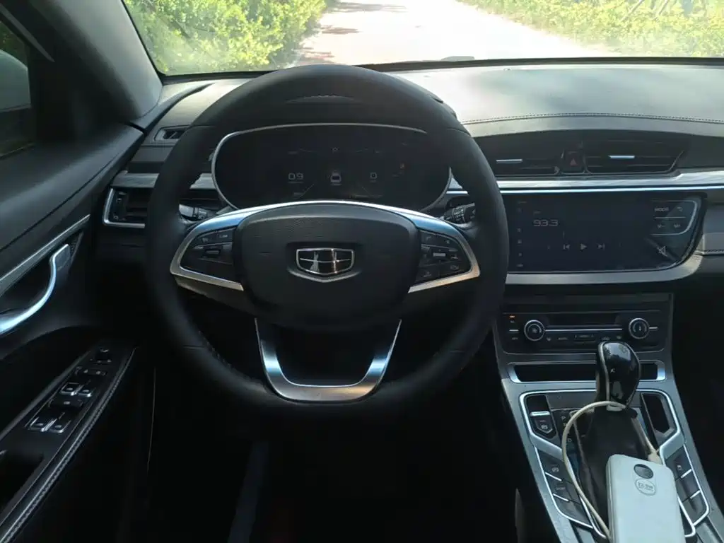 Geely Emgrand — миниатюра 11