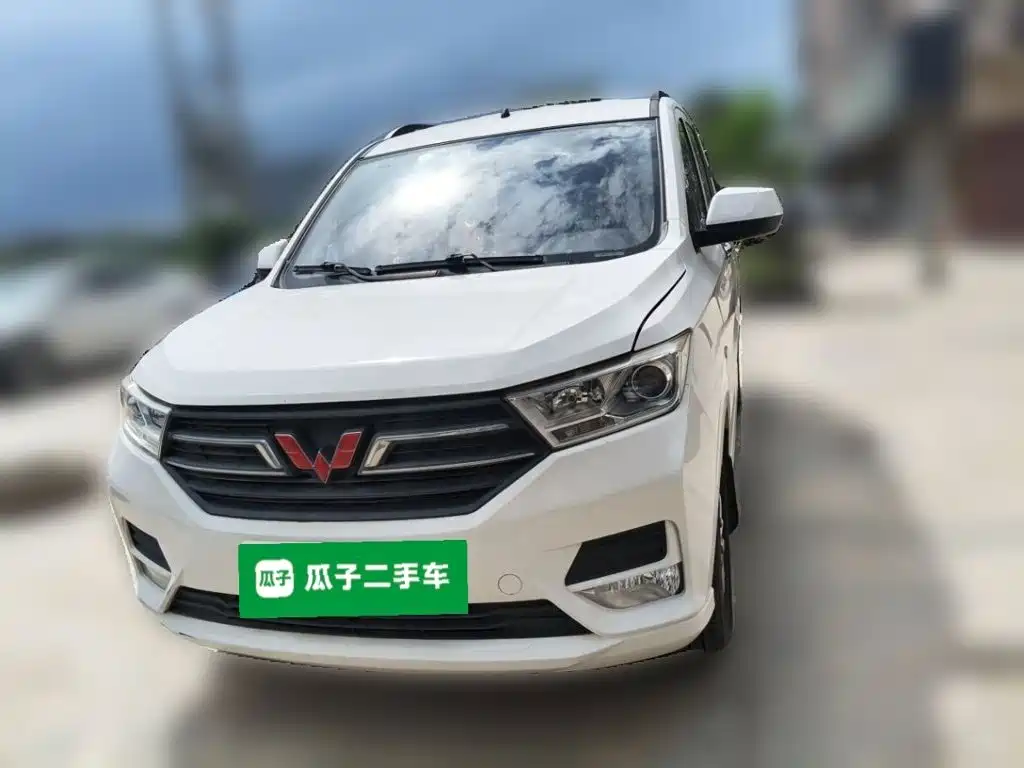 Wuling Hongguang — миниатюра 2