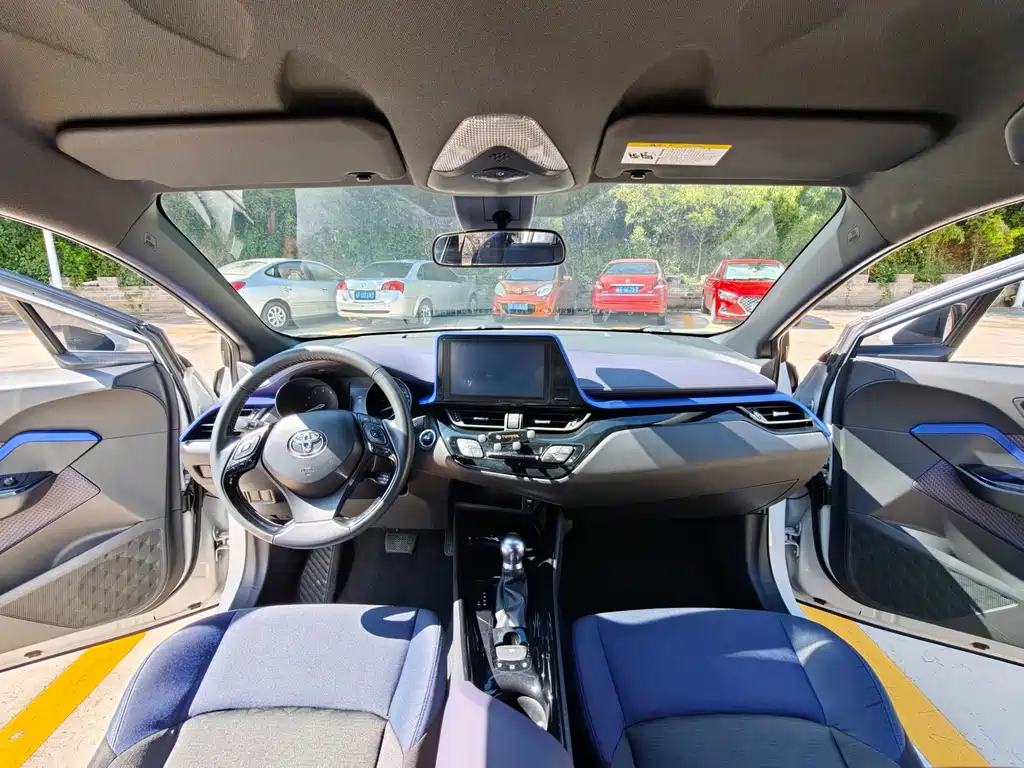 Toyota C-HR — миниатюра 15