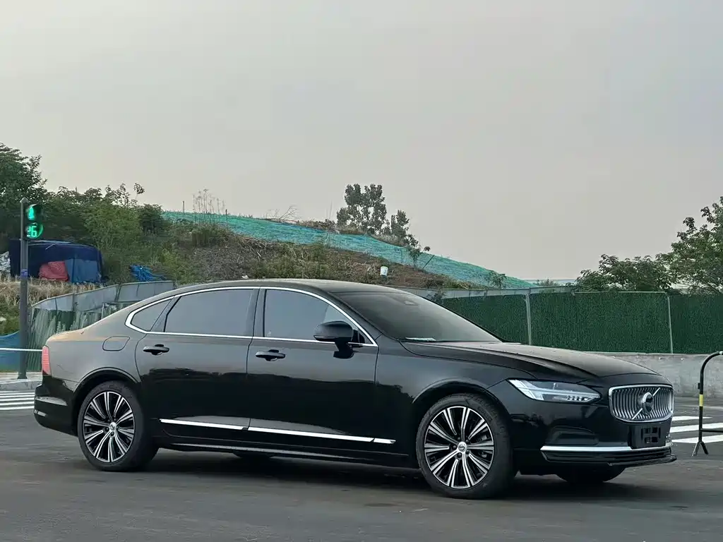 Volvo S90 — миниатюра 3