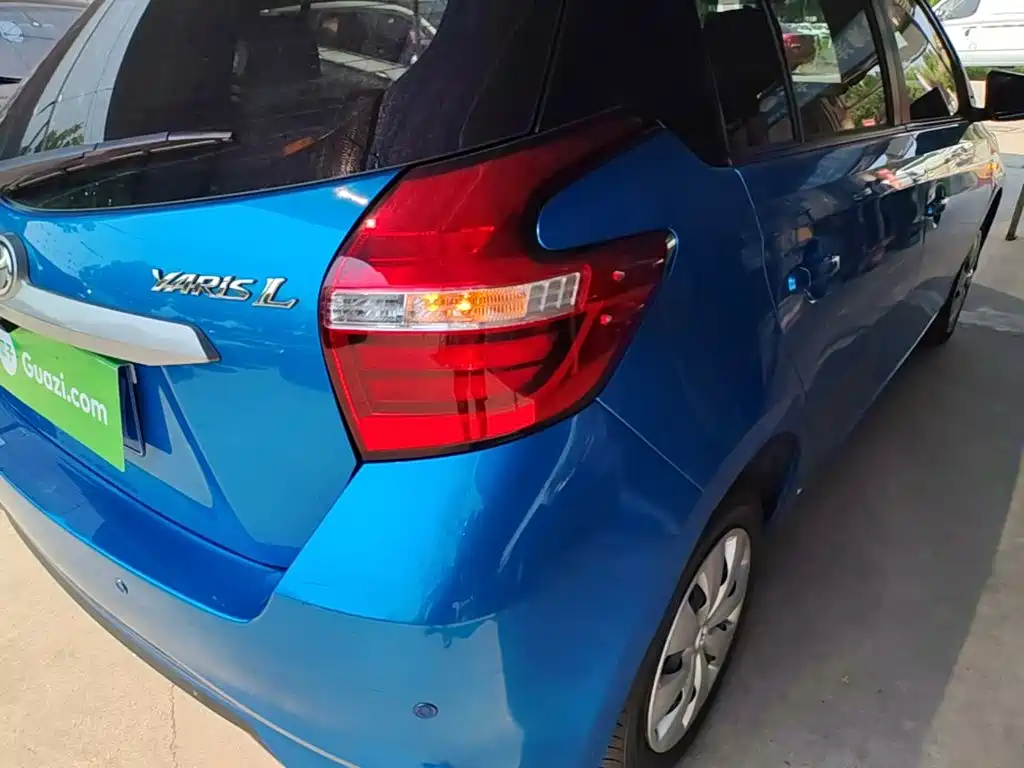 Toyota Yaris L — миниатюра 8