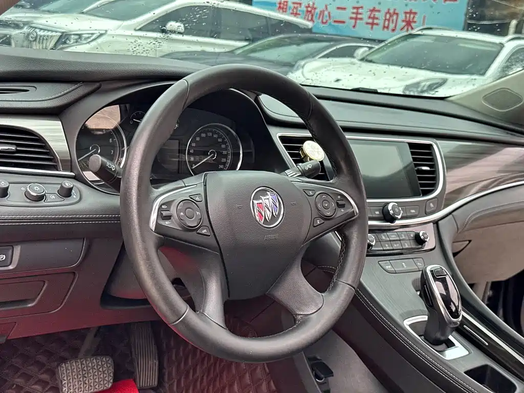 Buick LaCrosse — миниатюра 17
