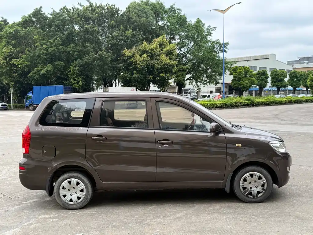 Fengguang Fengguang 330 — миниатюра 4