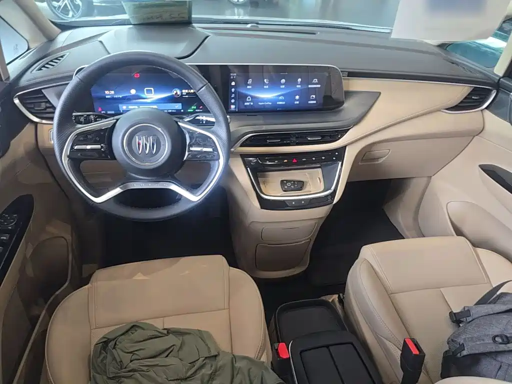 Buick GL8 Hybrid — миниатюра 16