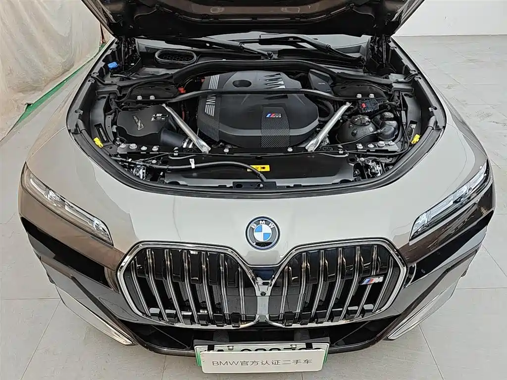 BMW M760Le 2023 M760Le xDrive