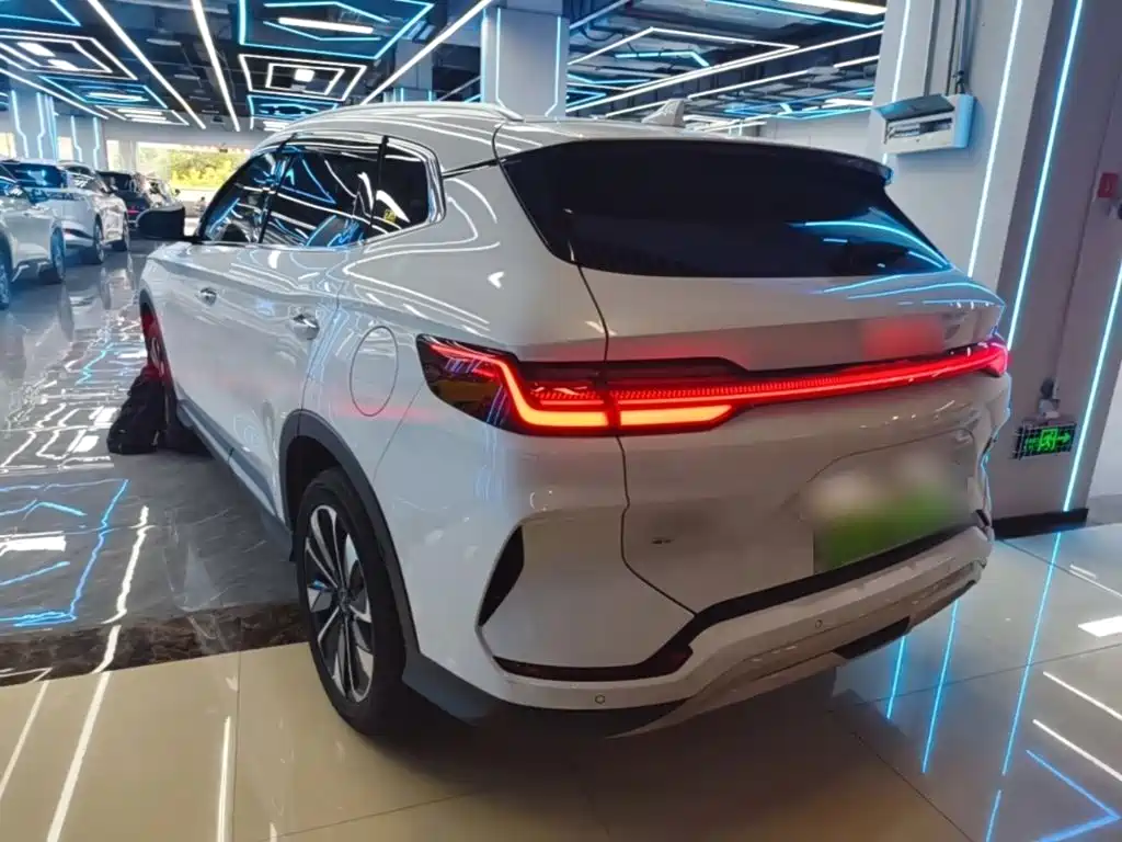 BYD PLUS New Energy — миниатюра 5
