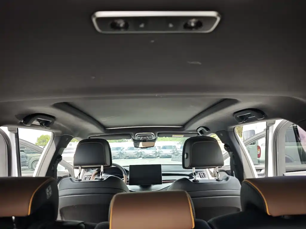 BYD Tang New Energy — миниатюра 12