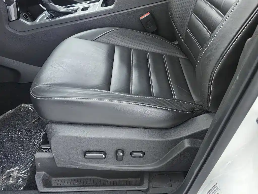 Ford Kuga — миниатюра 20