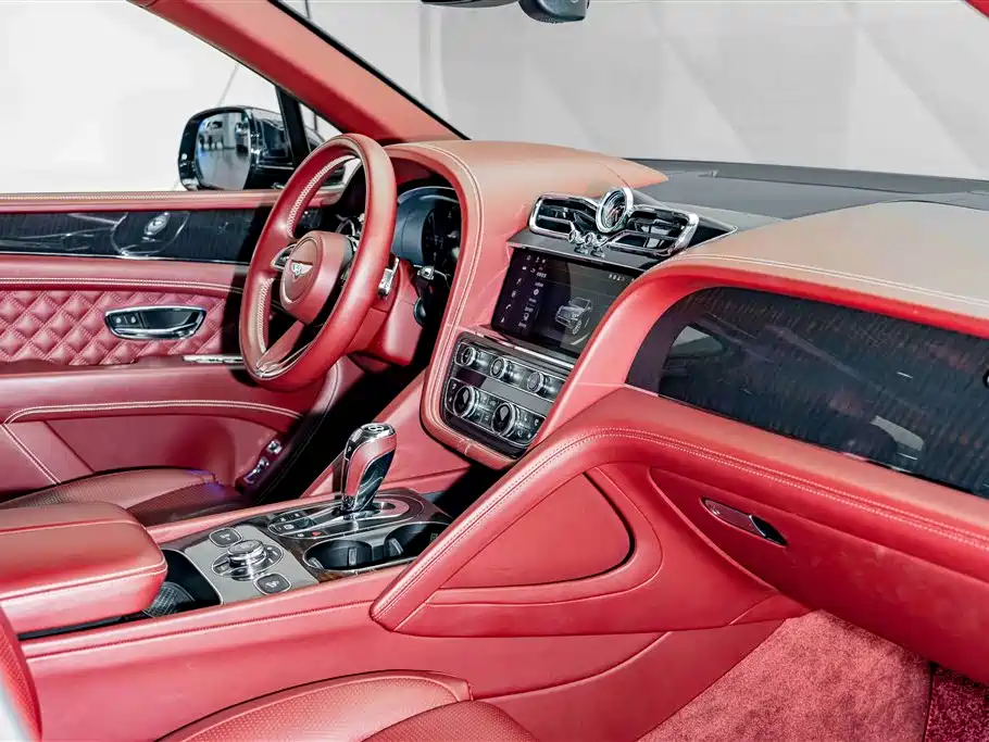 Bentley Bentayga PHEV — миниатюра 19
