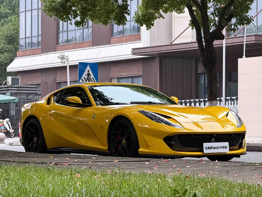Ferrari 812 2017 6.5L Superfast