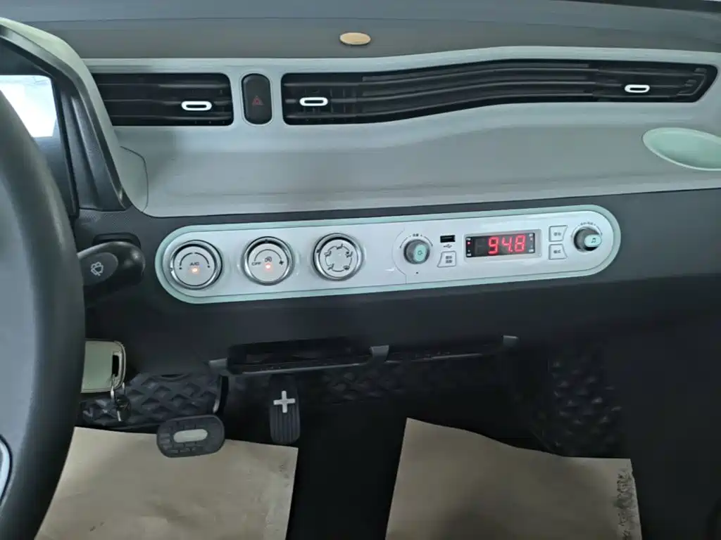 Wuling MINIEV — миниатюра 13