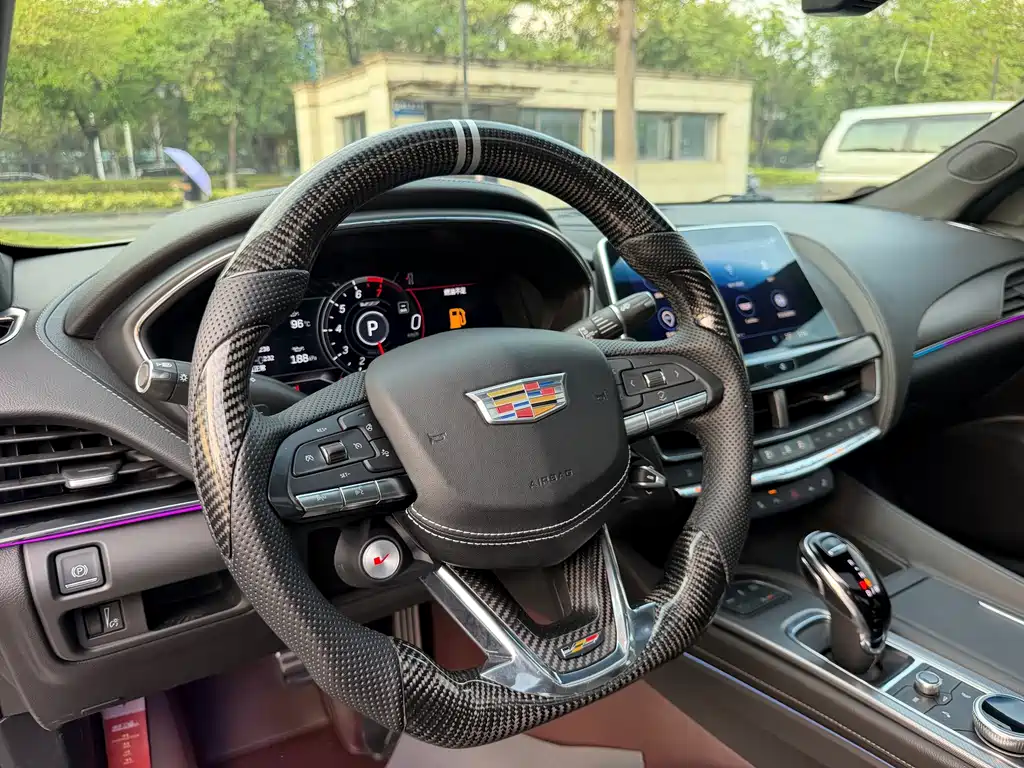 Cadillac CT5 — миниатюра 14