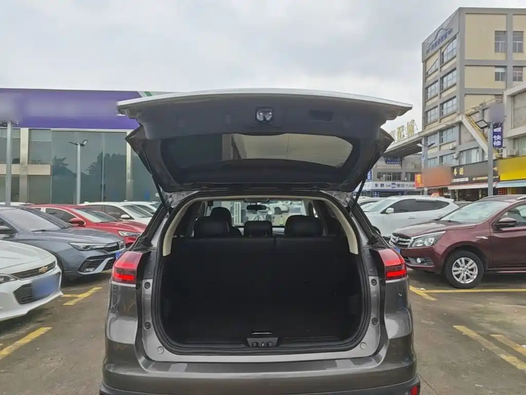 Geely Boyue — миниатюра 19