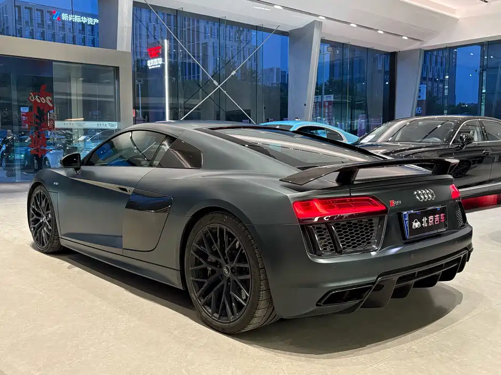 Audi R8 — миниатюра 7