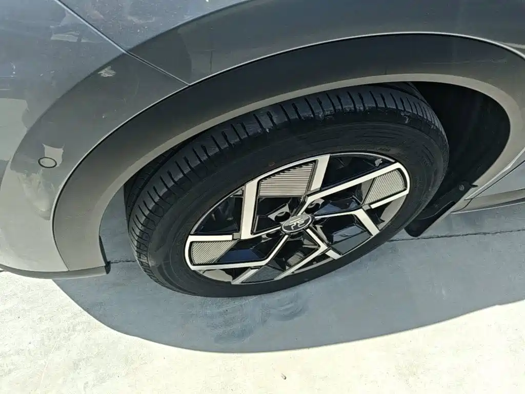 BYD Yuan Plus — миниатюра 23