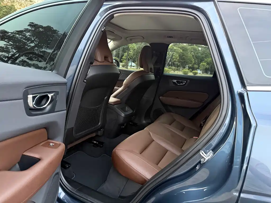 Volvo XC60 — миниатюра 11