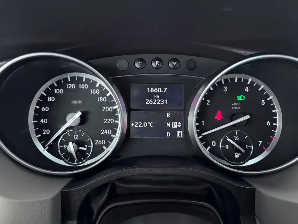 Mercedes-Benz R-Class — миниатюра 19