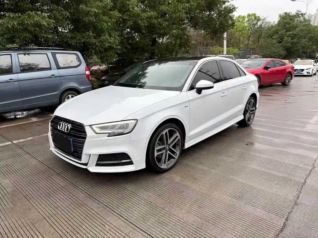 Купить Audi A3
