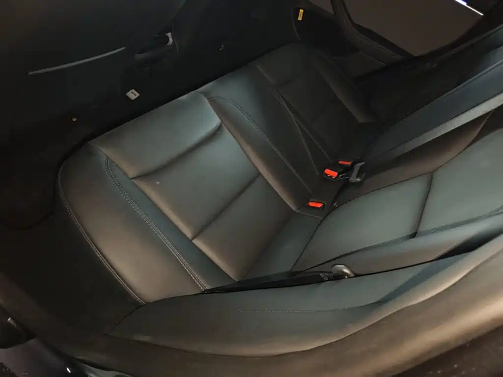 Tesla Model 3 — миниатюра 17