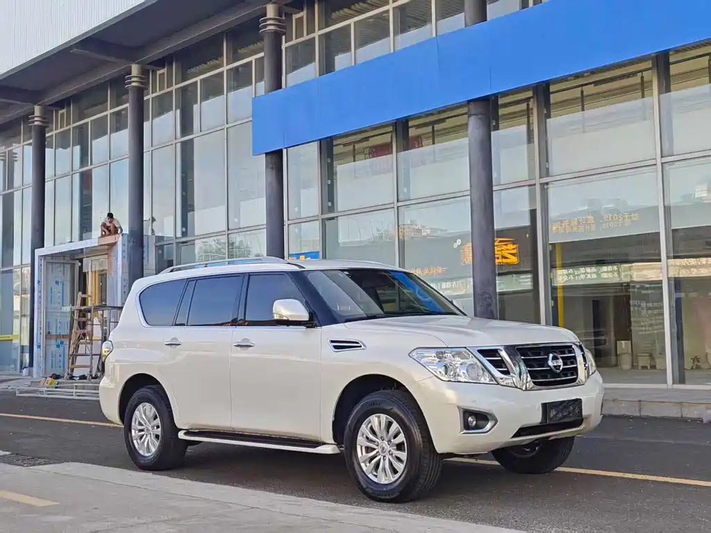 Nissan Patrol — миниатюра 3