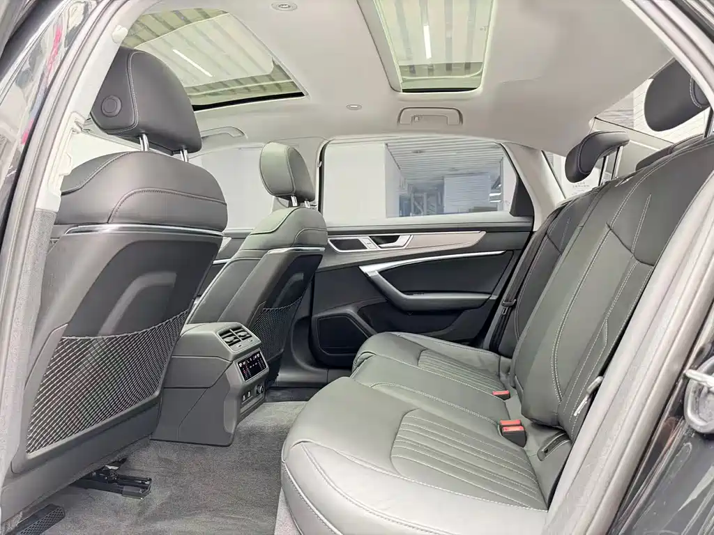 Audi A6L — миниатюра 13
