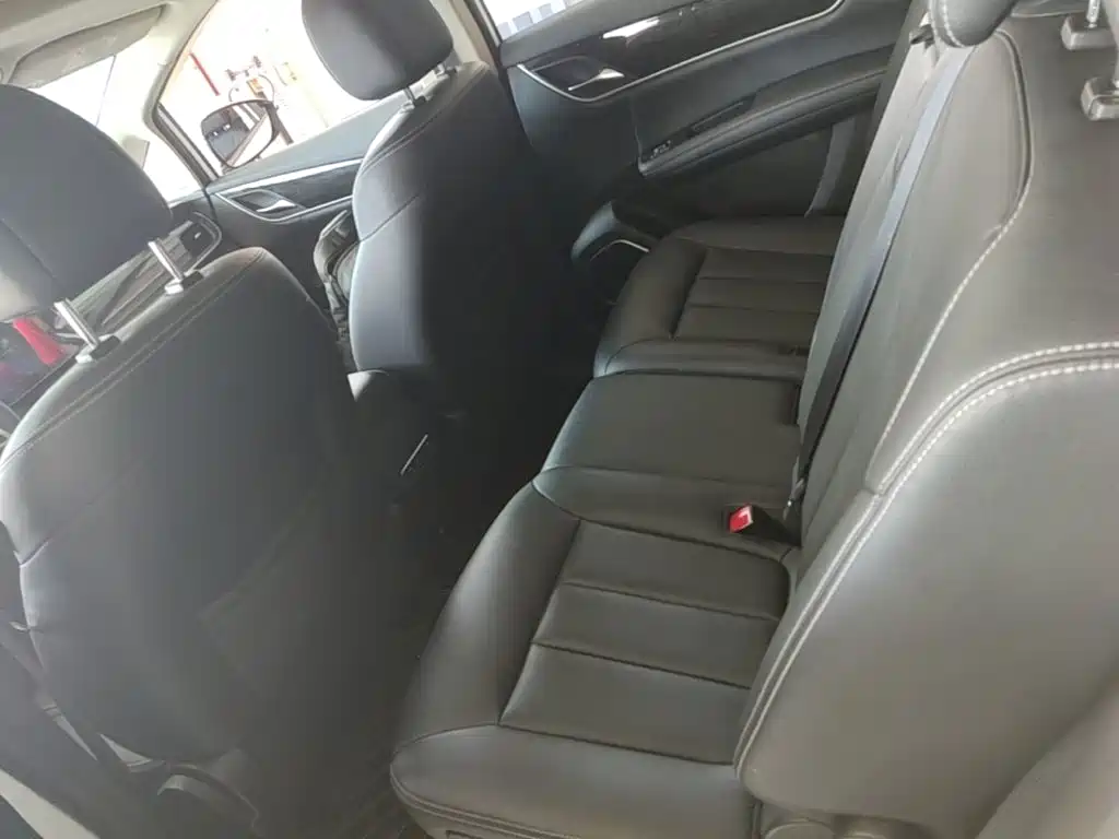 BYD MAX — миниатюра 17