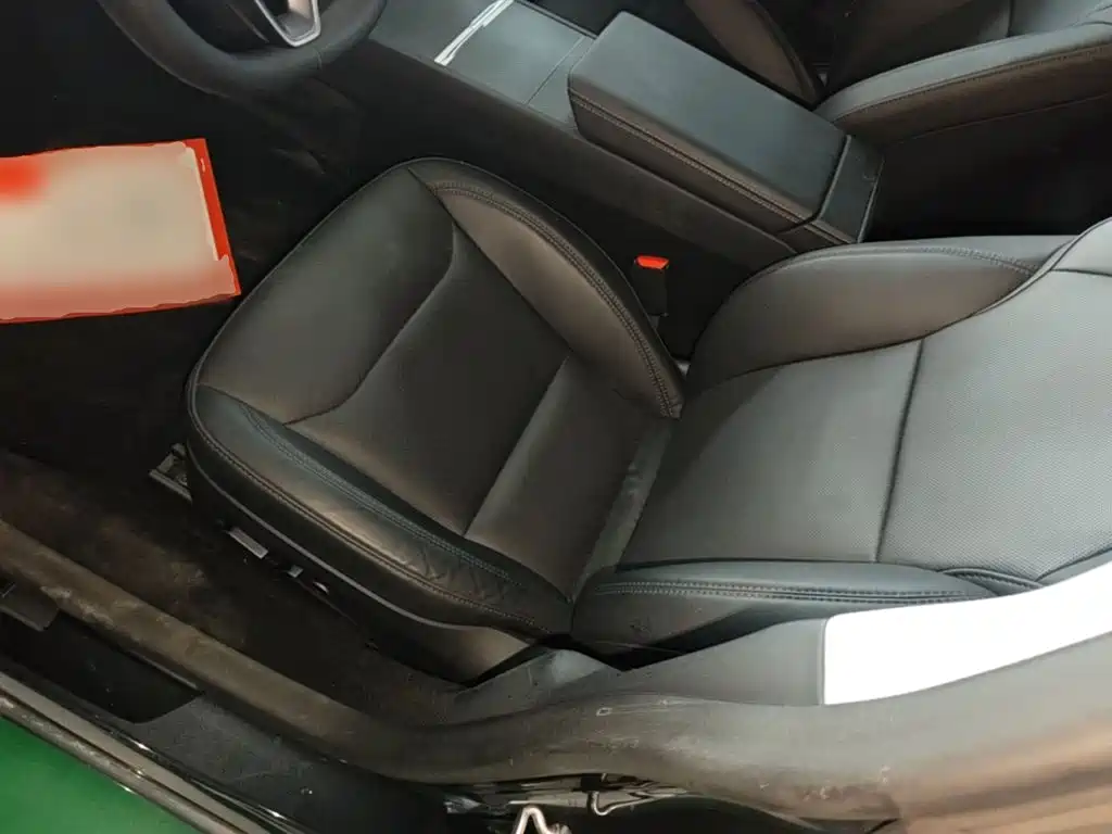Tesla Model 3 — миниатюра 15
