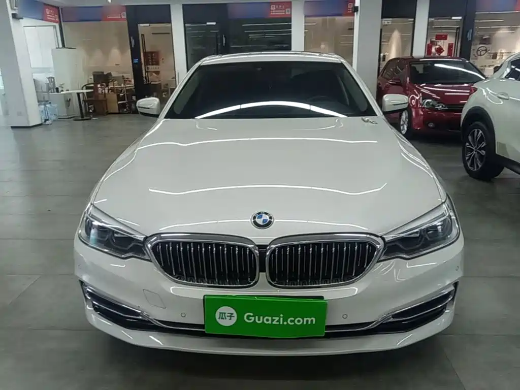 BMW 5 Series — миниатюра 3