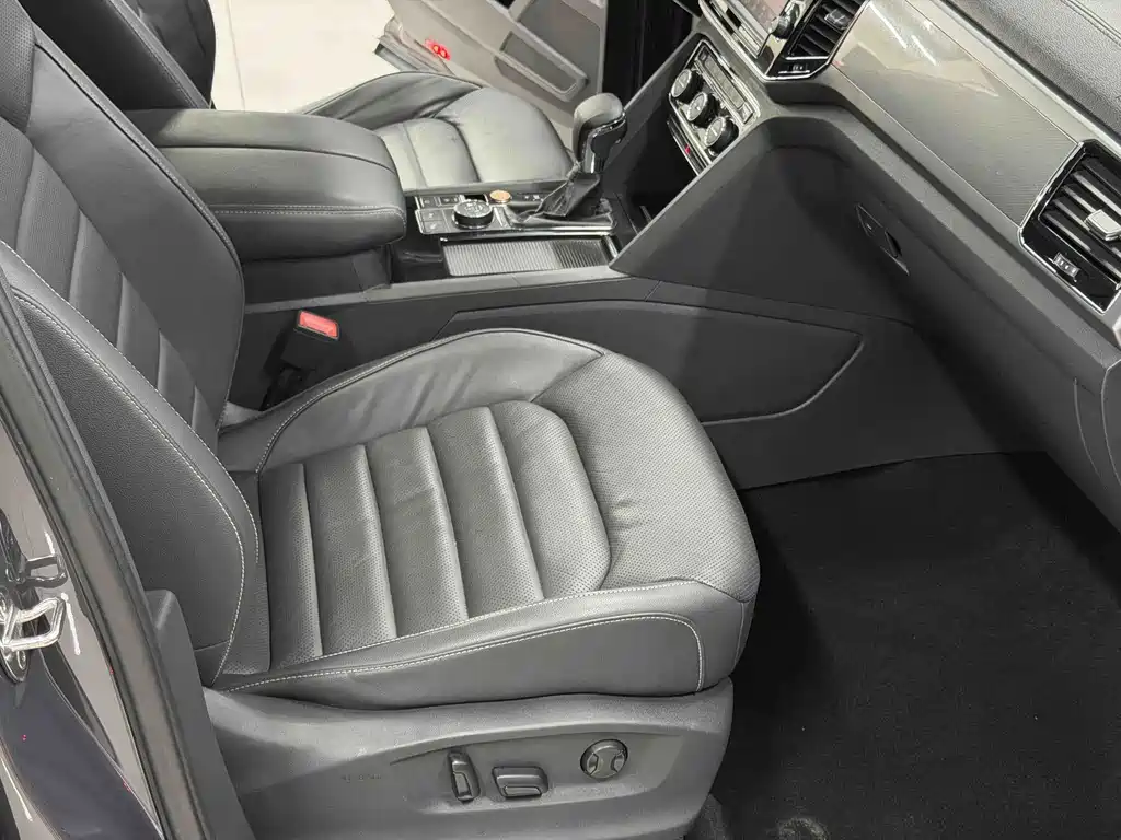 Volkswagen Teramont — миниатюра 11