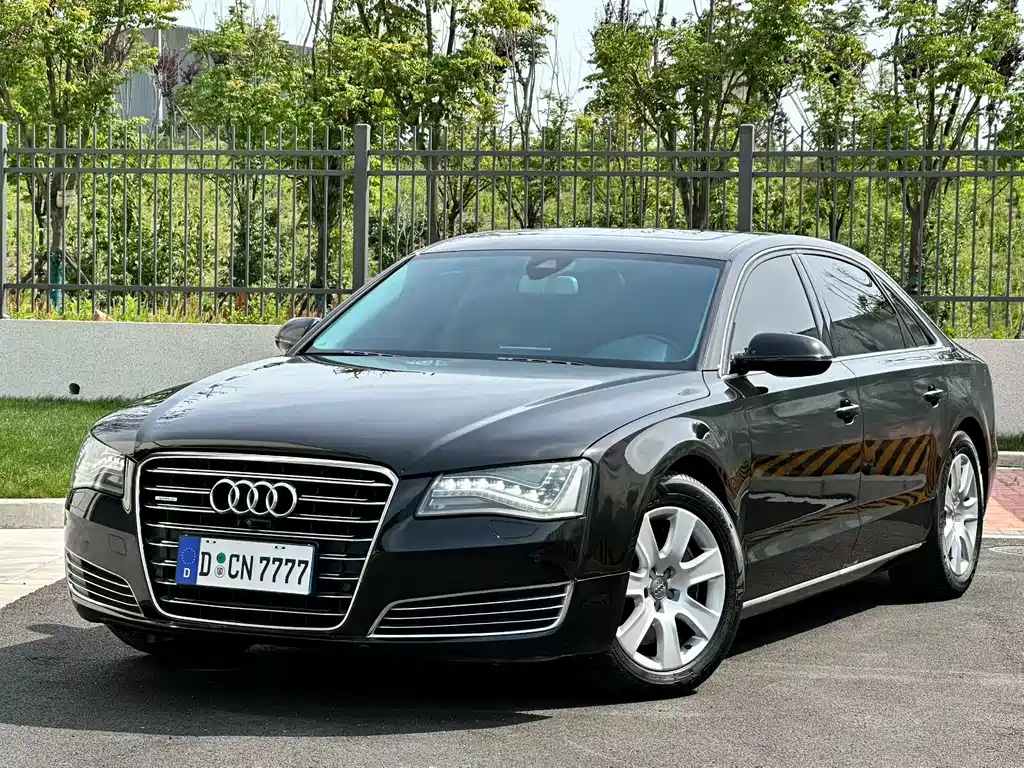 Audi A8 2012
